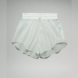 Lululemon Step Out High Rise Short 3" | size 6